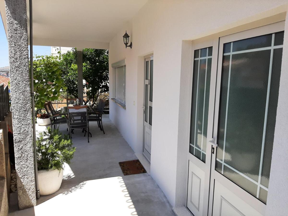 Apartment Luna Trogir Exterior photo